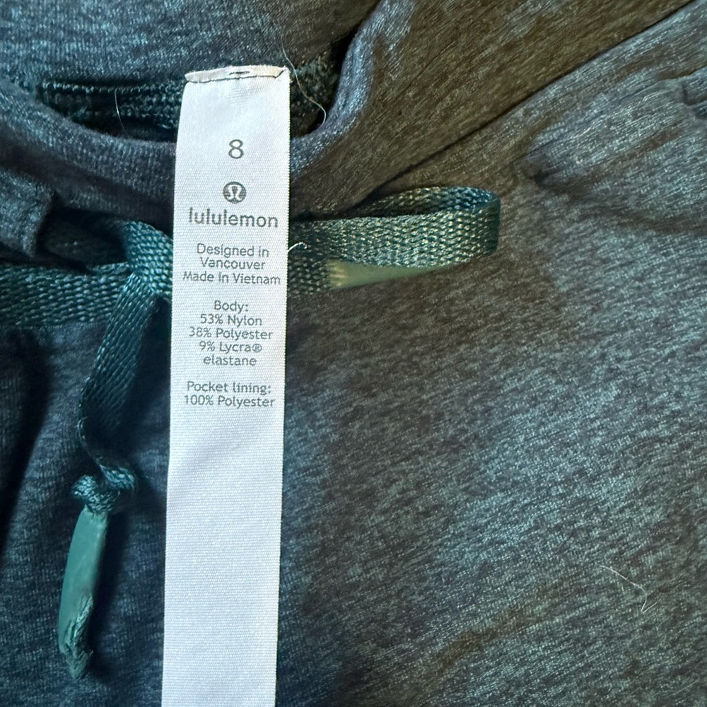 Lululemon - Picture 5 of 5